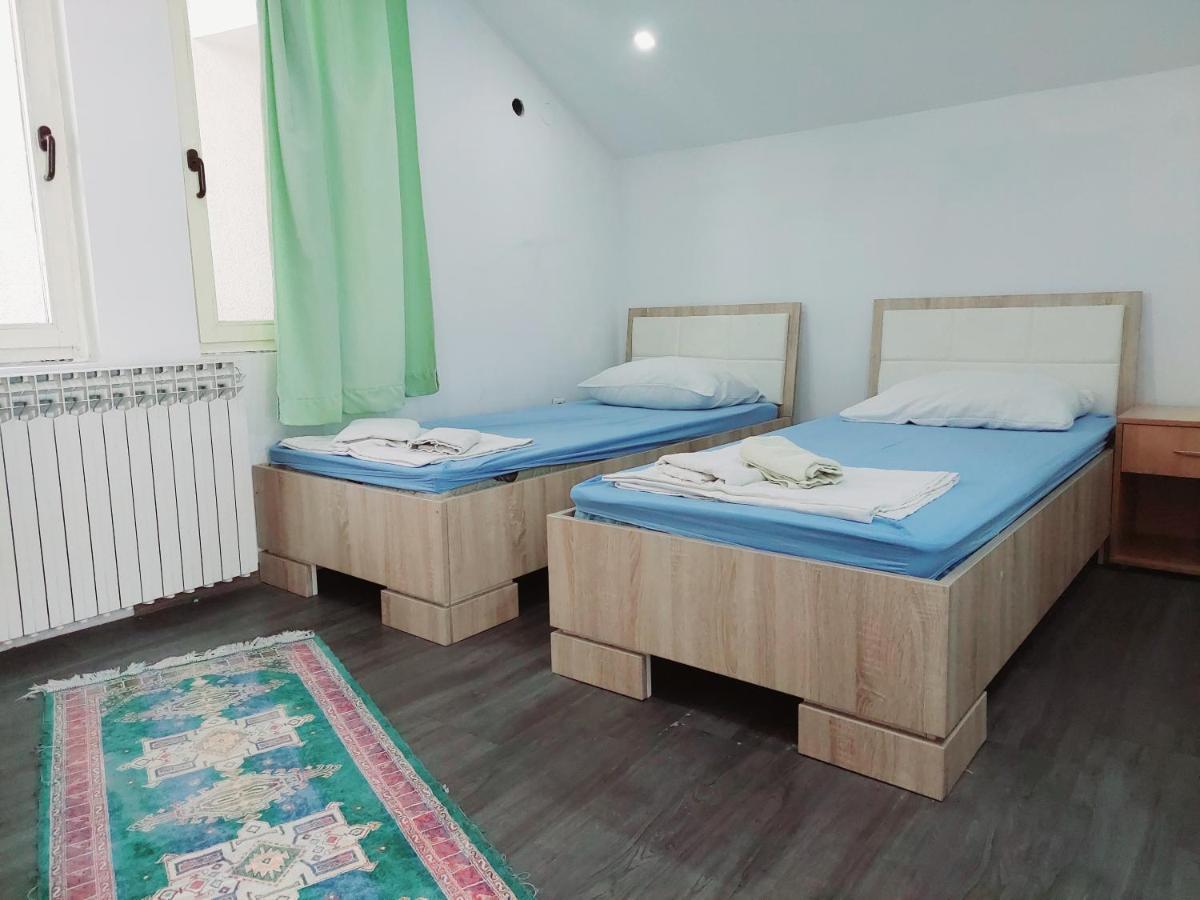 Hostel Hayat Sarajevo Bagian luar foto