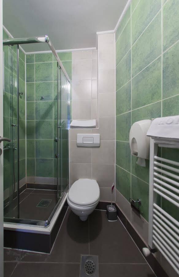 Hostel Hayat Sarajevo Bagian luar foto