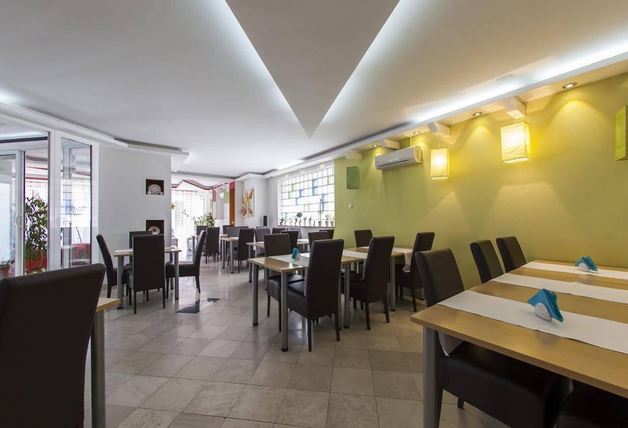 Hostel Hayat Sarajevo Bagian luar foto