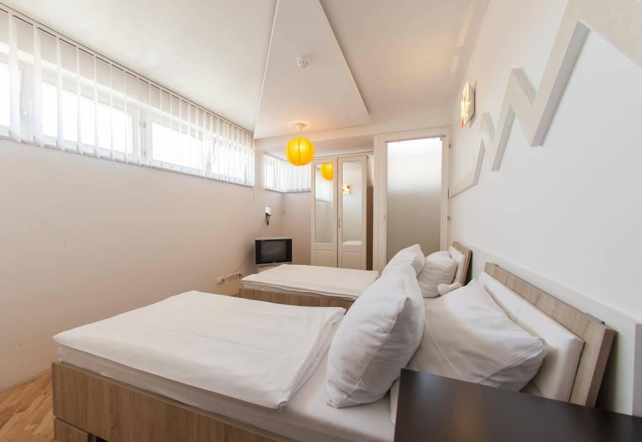 Hostel Hayat Sarajevo Bagian luar foto