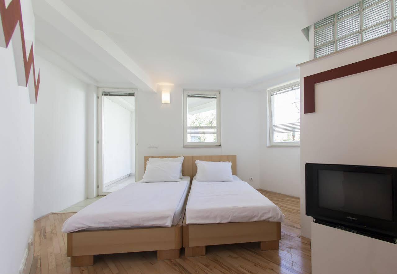 Hostel Hayat Sarajevo Bagian luar foto