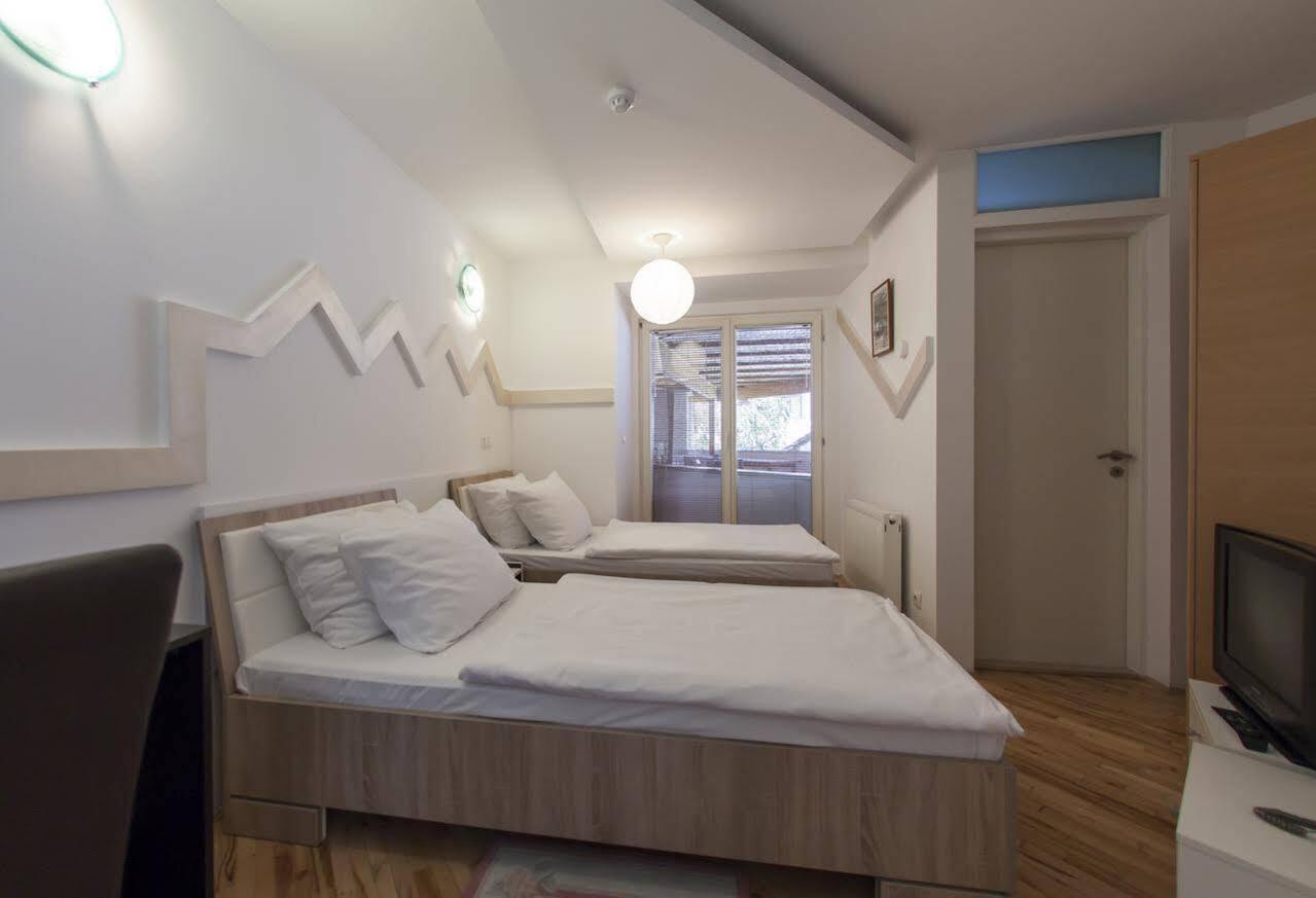 Hostel Hayat Sarajevo Bagian luar foto